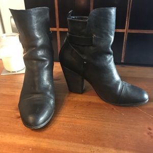 Rag and Bone black leather harrow boot size 41